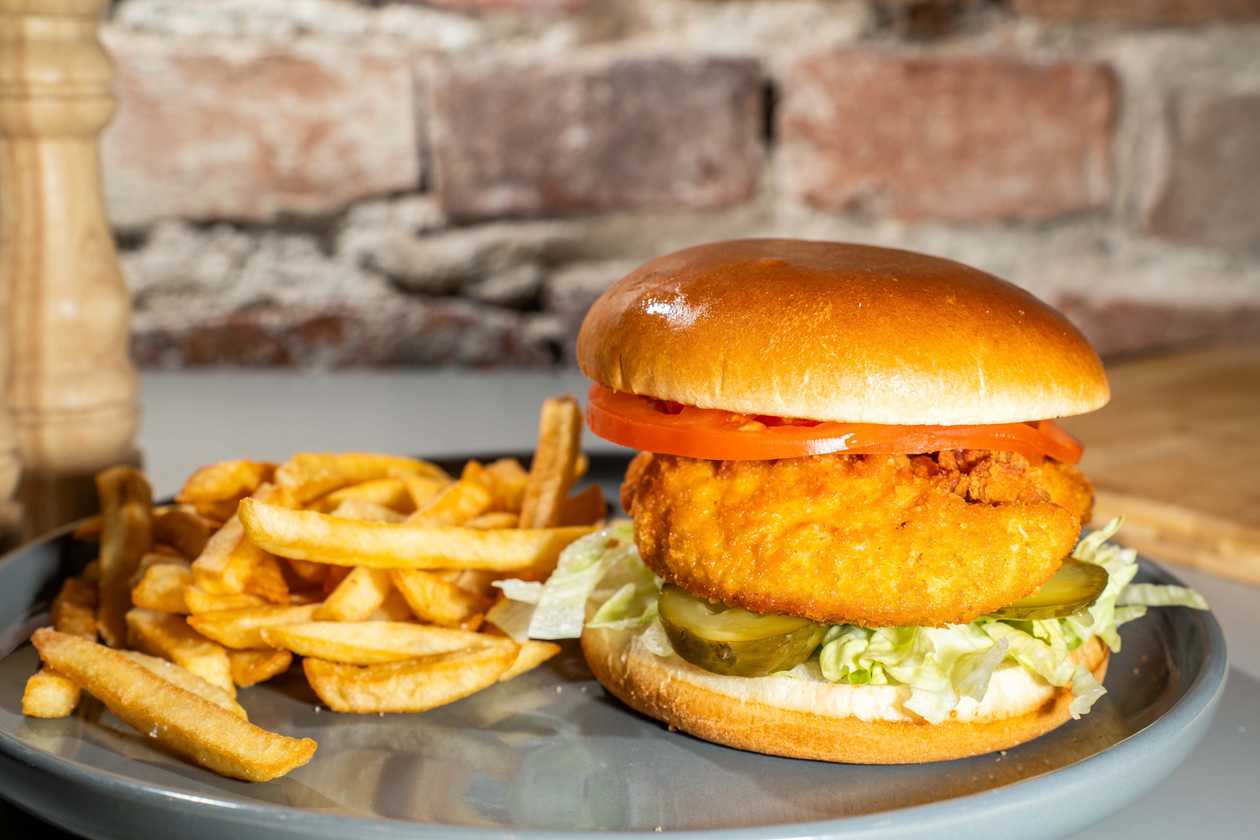 Crispy chicken burger