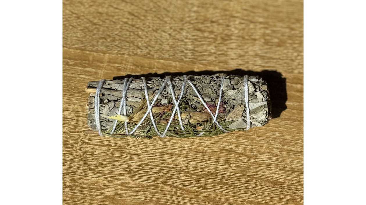 Serena Aura Smudge Stick🧜‍♀️✨