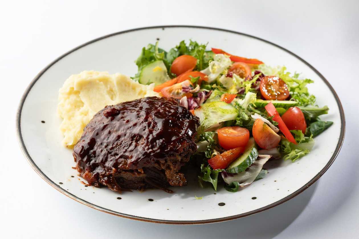 Beef Cheek, Mashed Potatoes, Fresh Vegetables