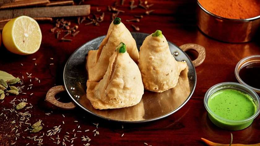 Samosa chicken (2 szt.)