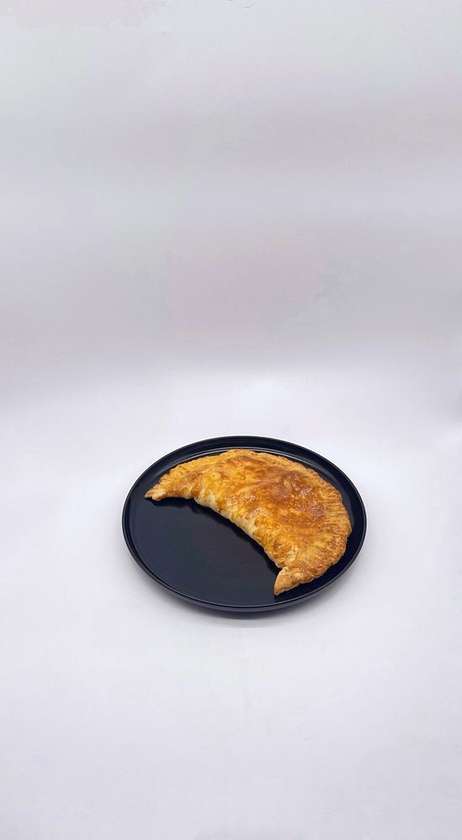 Cheese pie з мисливськими ковбасками
