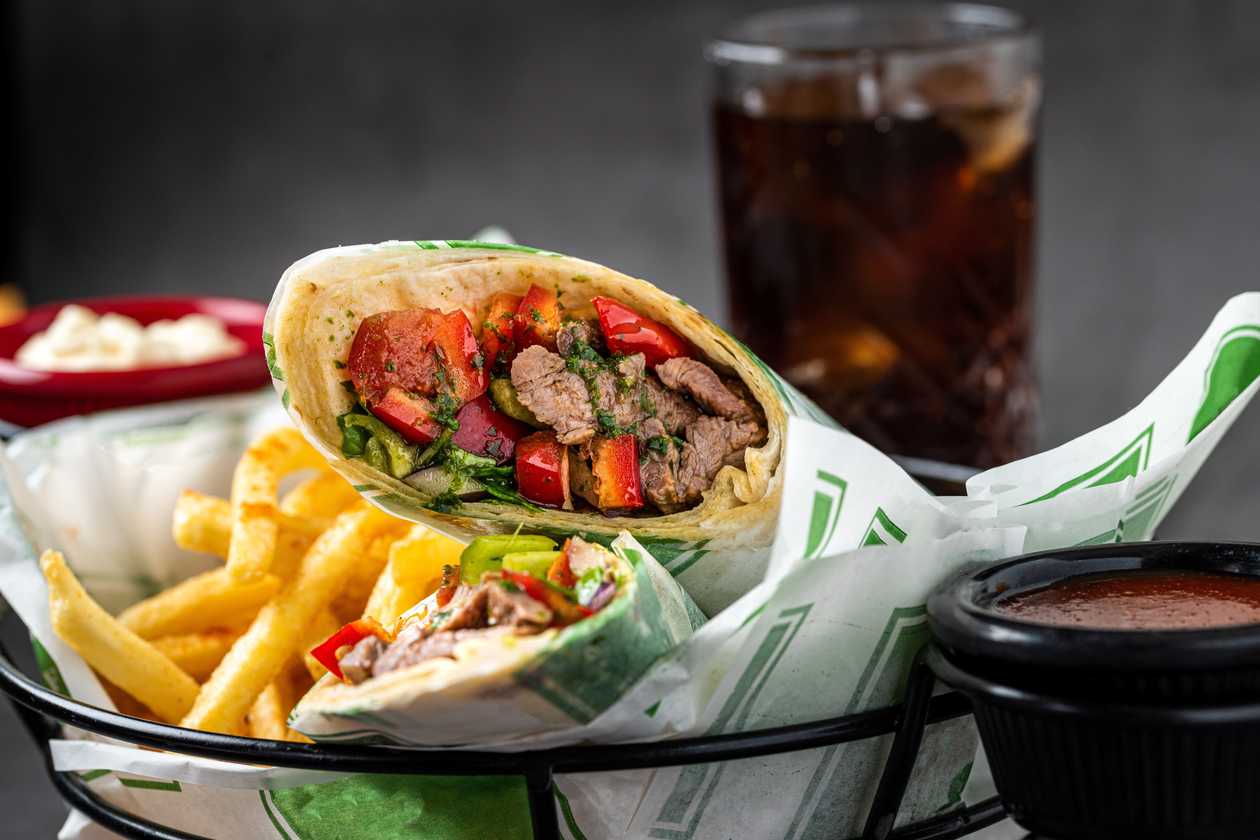 Pork wrap menu so zemiakovými hranolkami