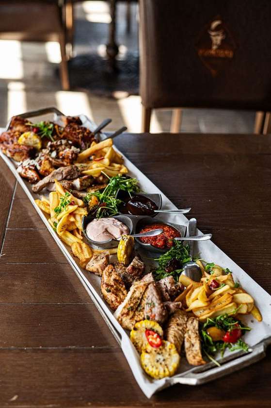 Meat tray for a gang “Bird and Pig”