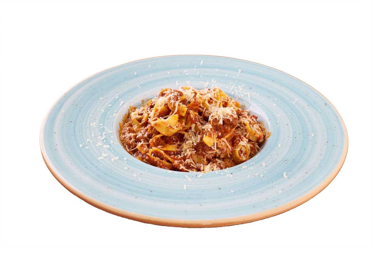 TAGLIATELLE AL RAGU DI MANZO