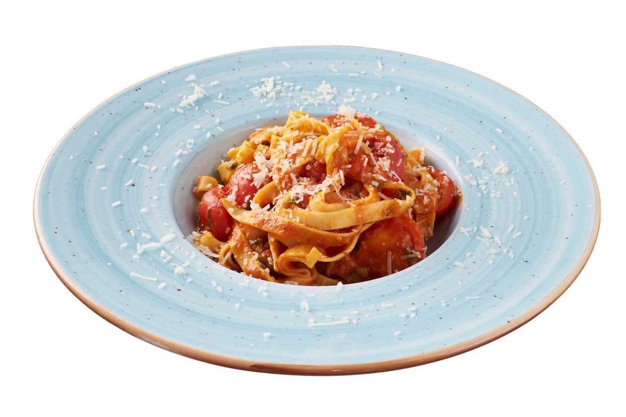 TAGLIATEELE CON POMODORO E BASILICO FRESCCO