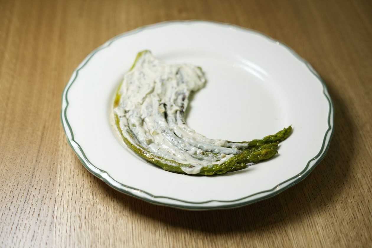 Špargľa s parmezanovou omačkou