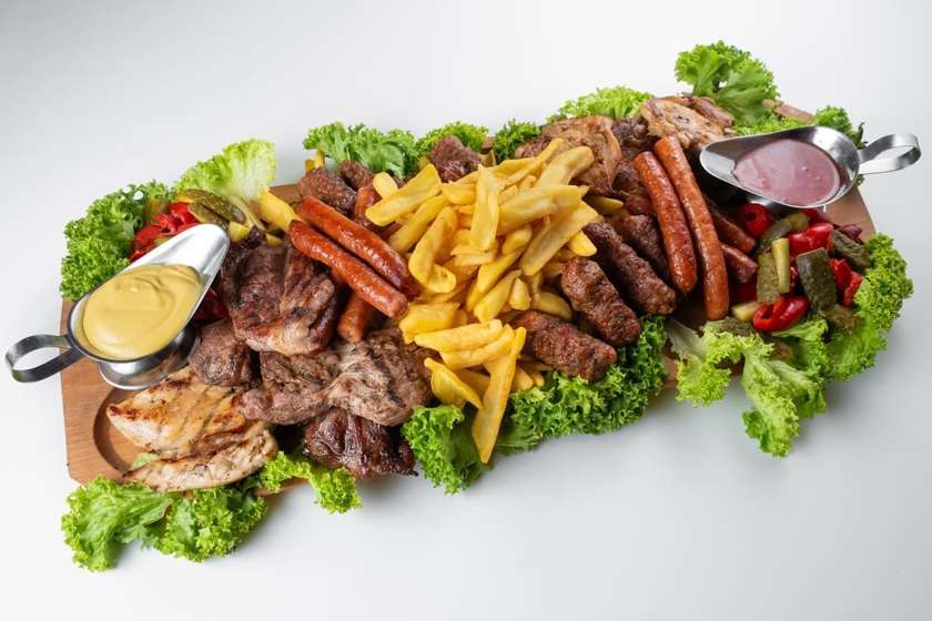 Basarab Platter (4 Persons)