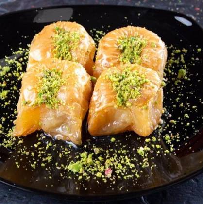 Turkish Pakhlava (4 pieces)