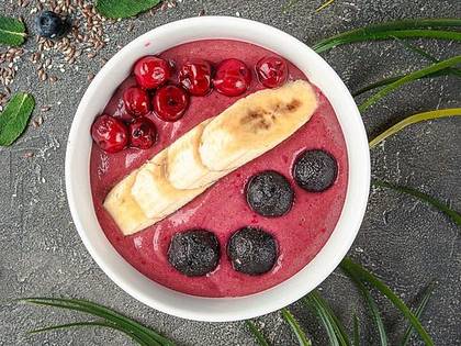 Cherry poppy seeds bowl RAW & VEGAN