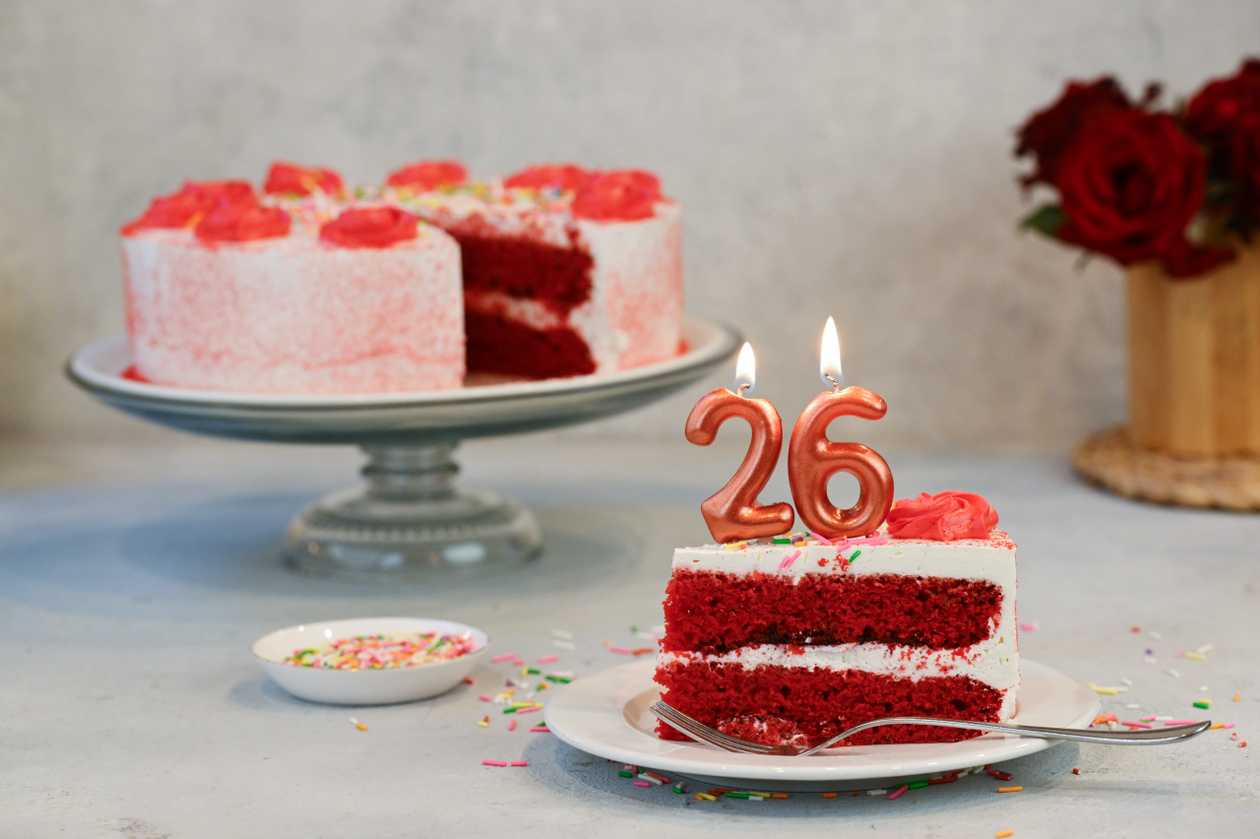 Red Velvet Blueberry Cake