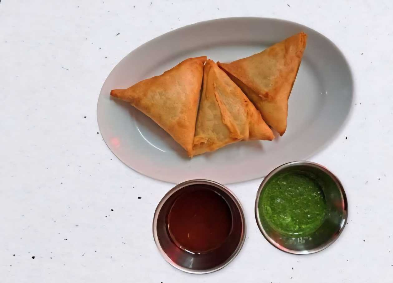 Samosa 2 pcs. (Veg,)