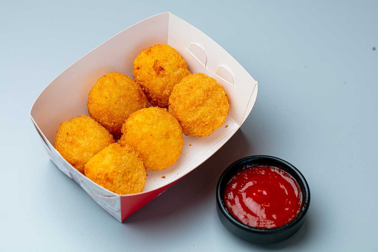 Cheddar Cheese Balls (6 Pieces)