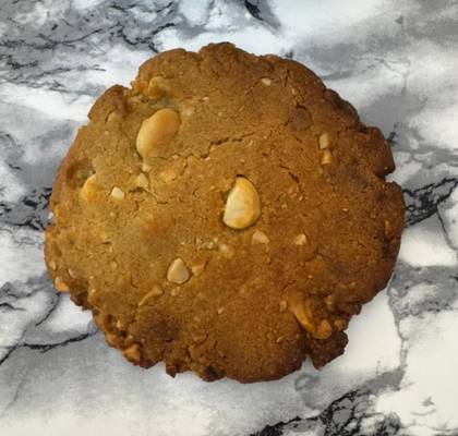 Macadamia & White Chocolate Cookie