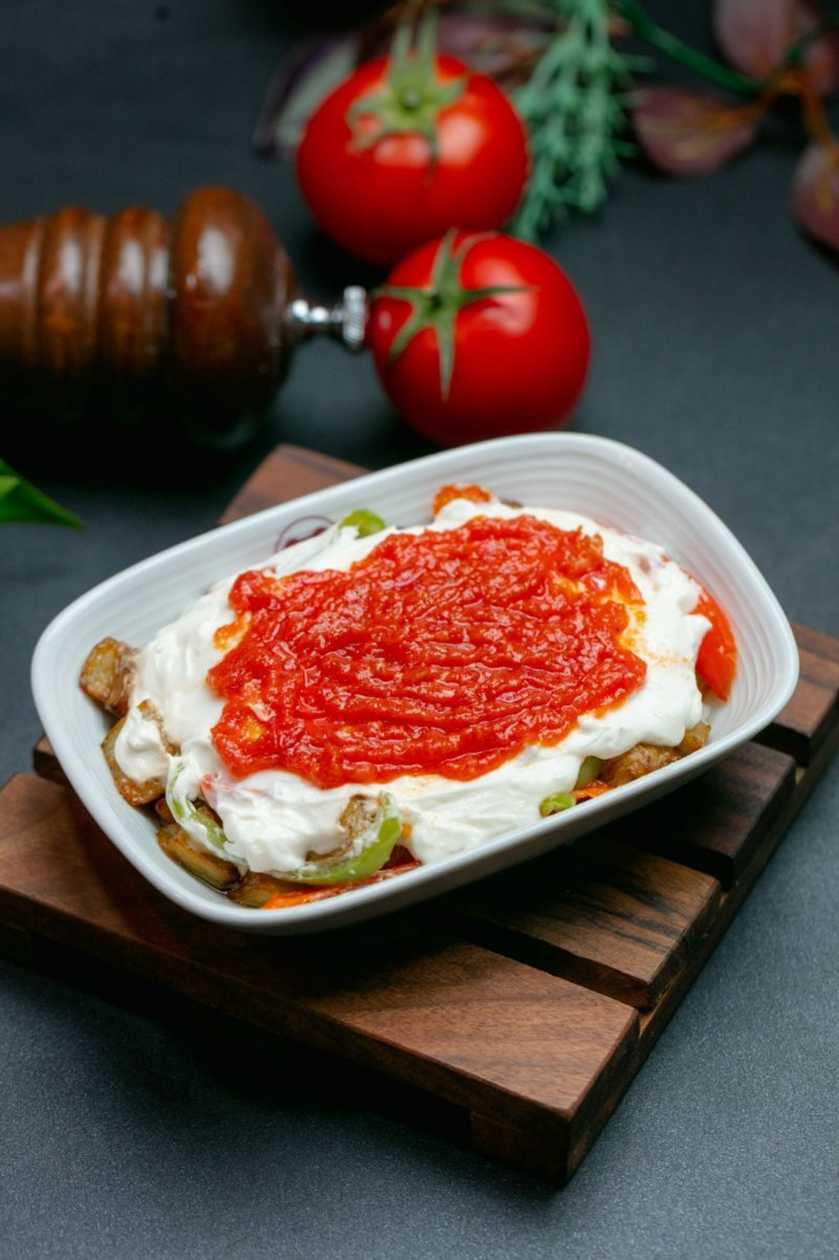 Shakshuka with strained yogurt