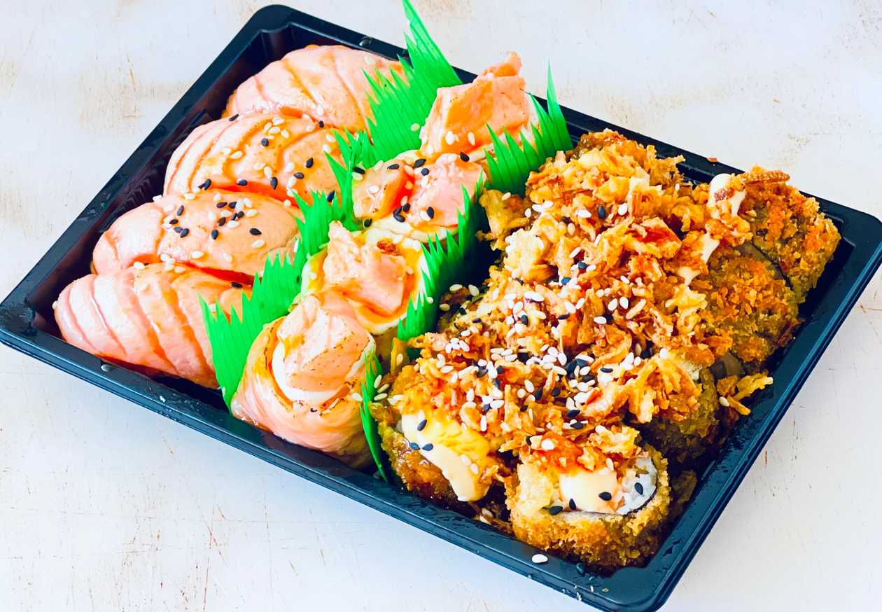 Fried Maki and Seared Lovers 1 (16 pieces)