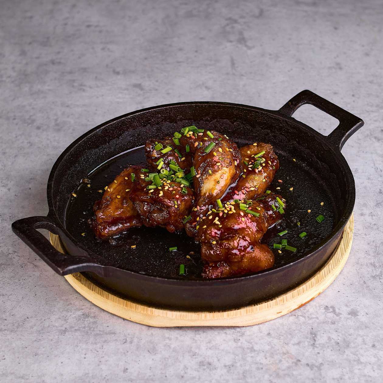 Wingsy z kurczaka w sosie teriyaki 6 szt.