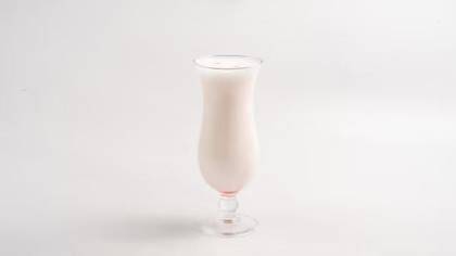 Strawberry lassi