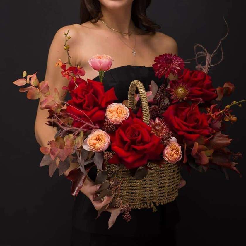 Basket With Flowers EXPLORA