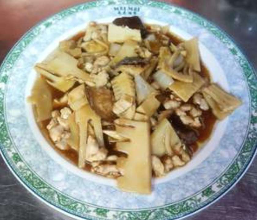 Chicken with Chinese Mushrooms and Bamboo Shoots