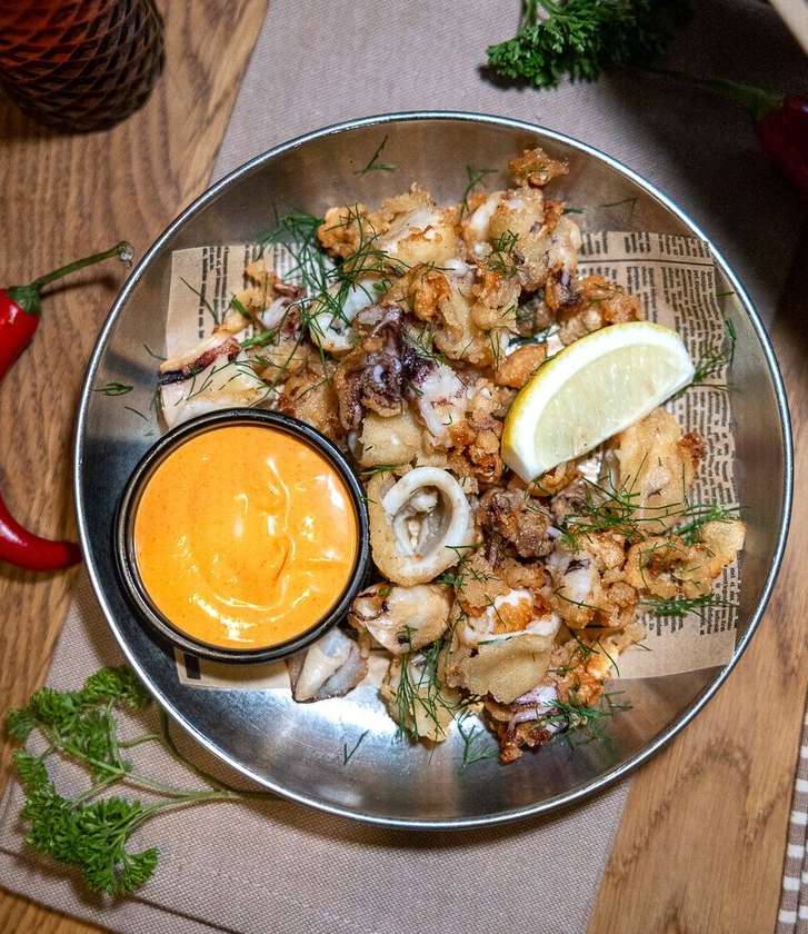 Toasted squid rings in pastry