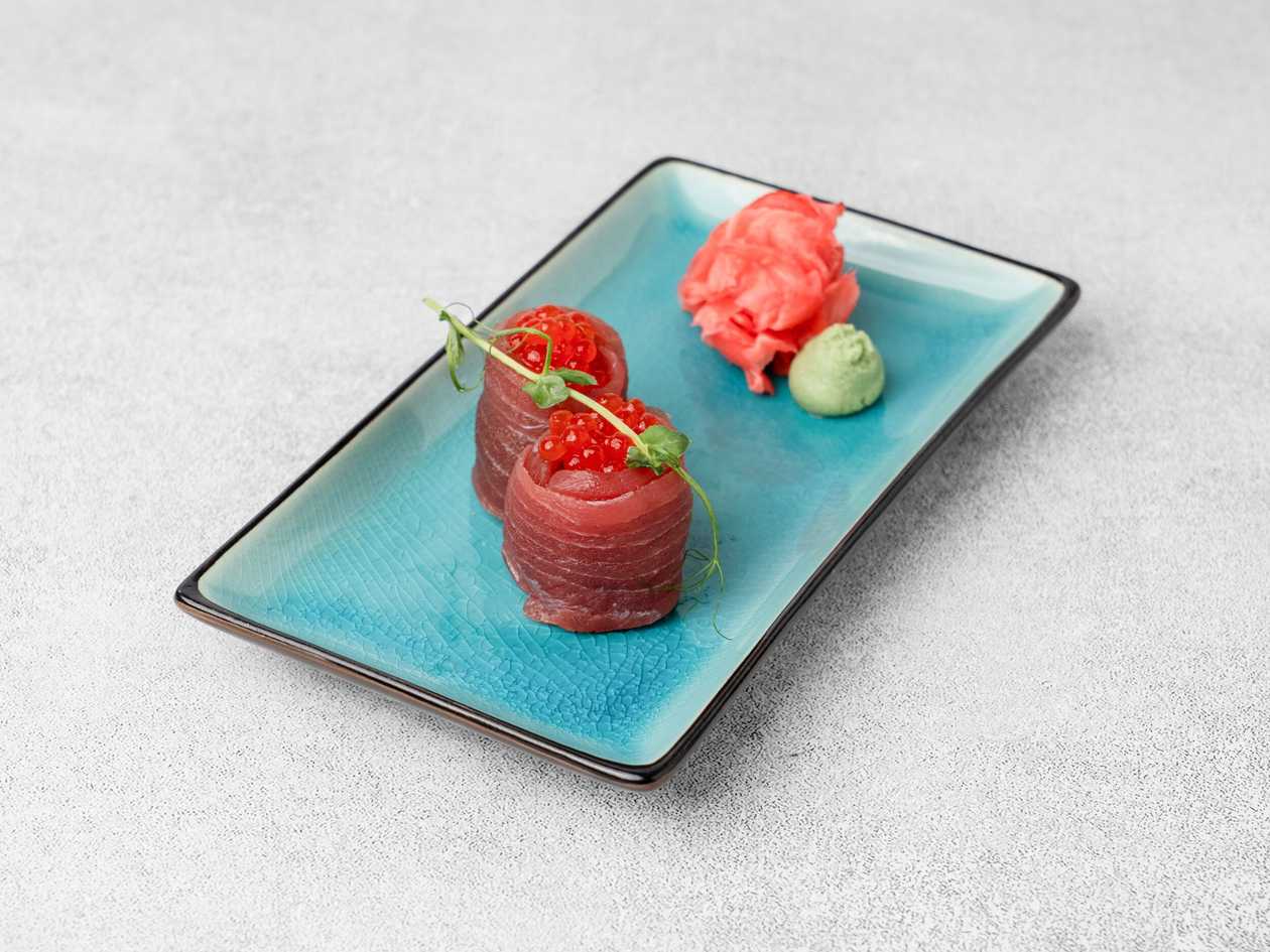 Oyakomaki tuna ikura