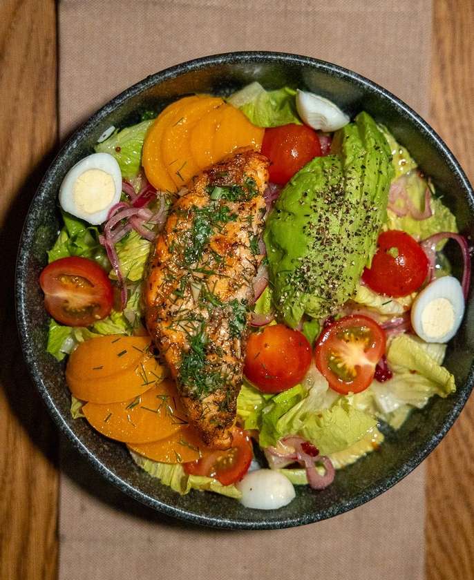 Fresh Salad with Grilled Salmon