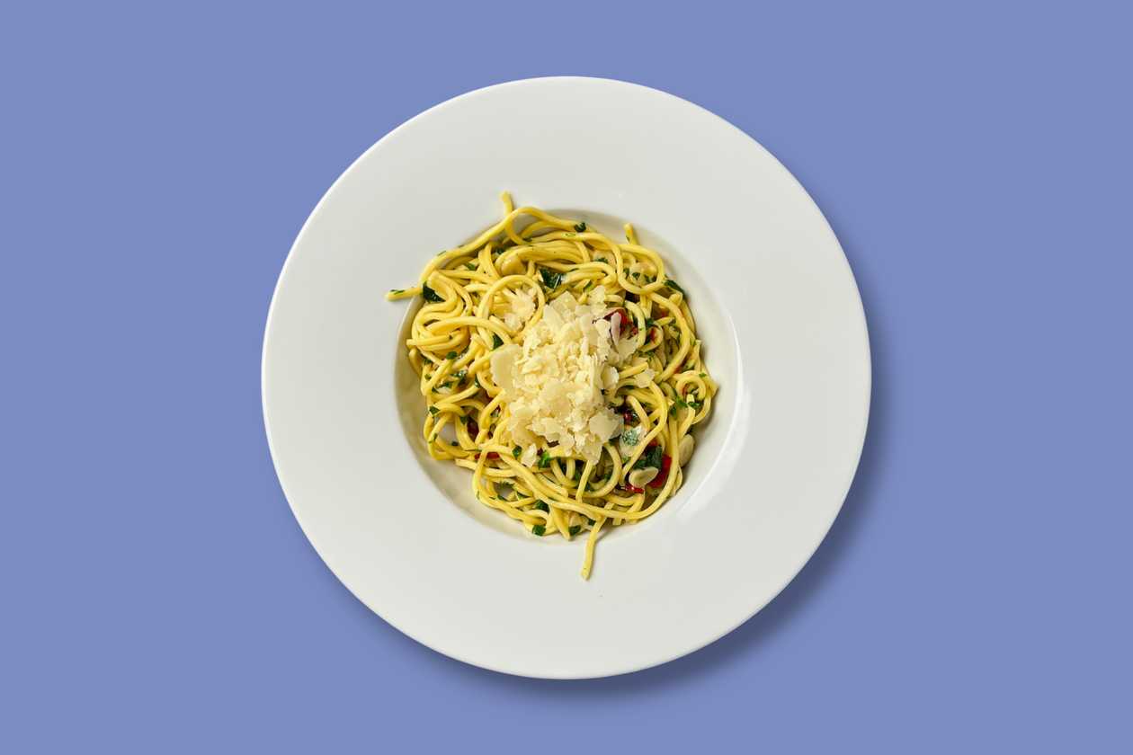 Spaghetti aglio olio e peperoncino