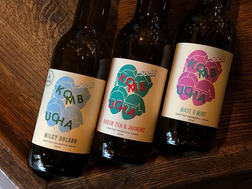 Kombucha Sachi in ass.