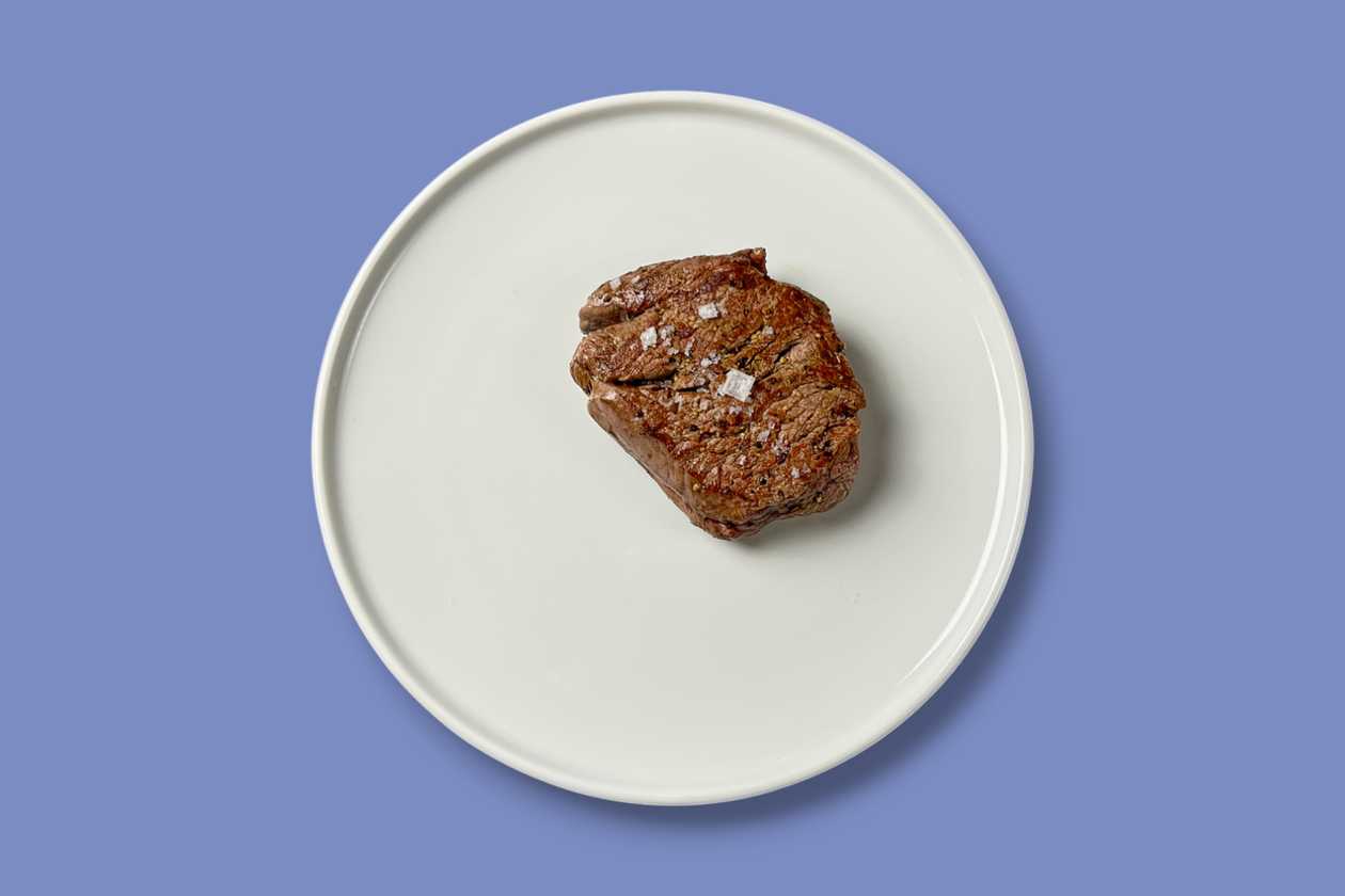 Beefsteak z hovězí svíčkové s mořskou solí a barevným pepřem