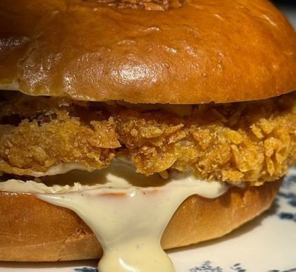 Quattro Queso Chicken Burger