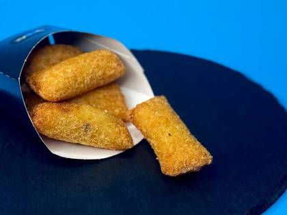 Mini potato pies with cheese