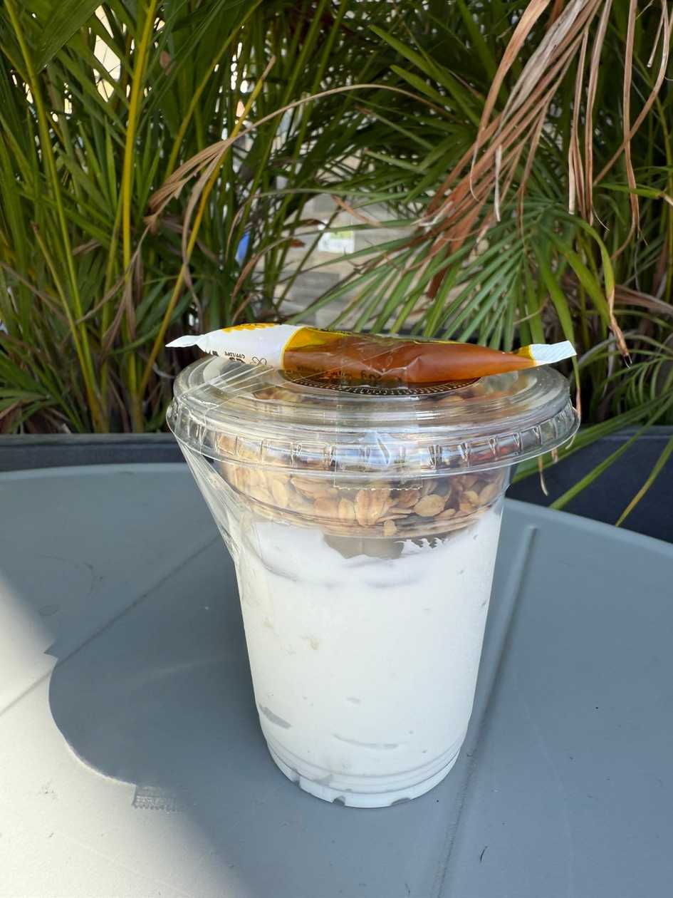 Low-Fat Yogurt with Granola