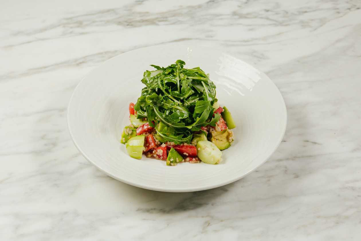 Avocado and quinoa salad 340g