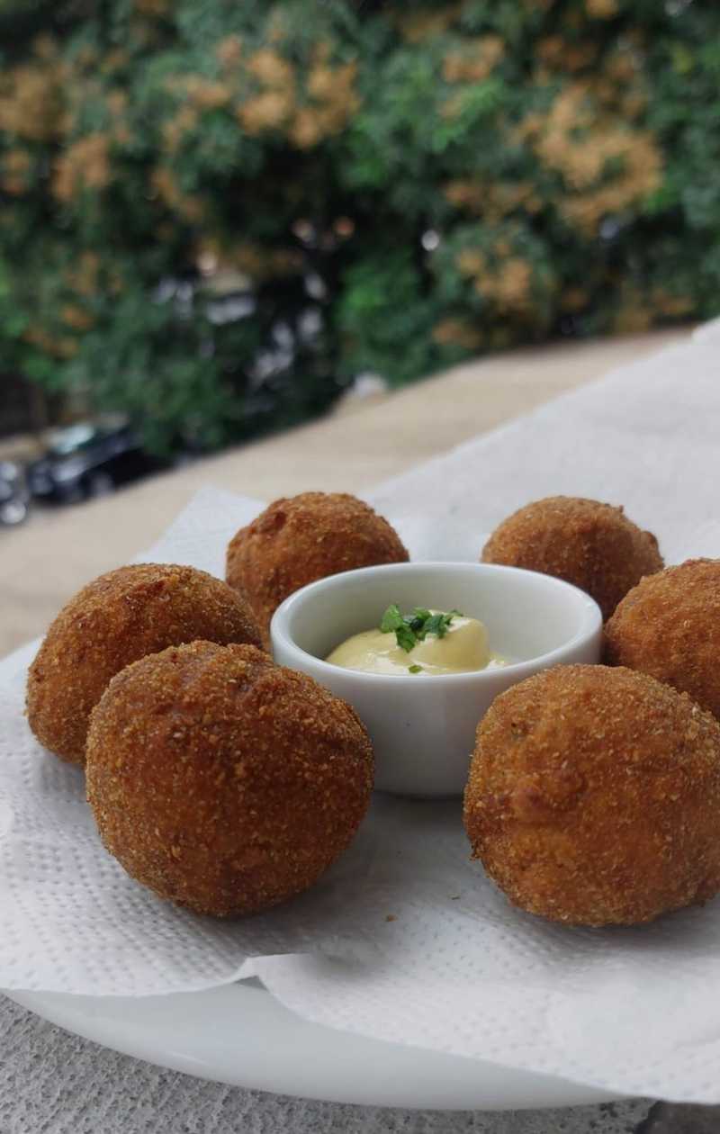 Bolinho de Costela