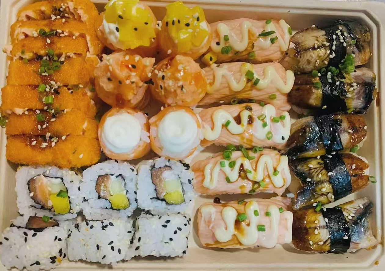 007 Fried Salmon & Sushi Mix 30 pc