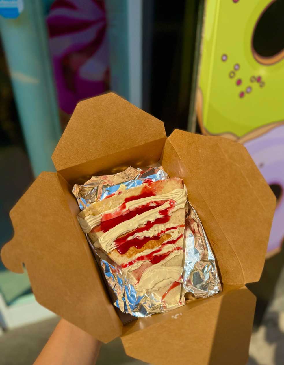 Strawberry & White choclate ( CREPE ) ๐๐ฐ