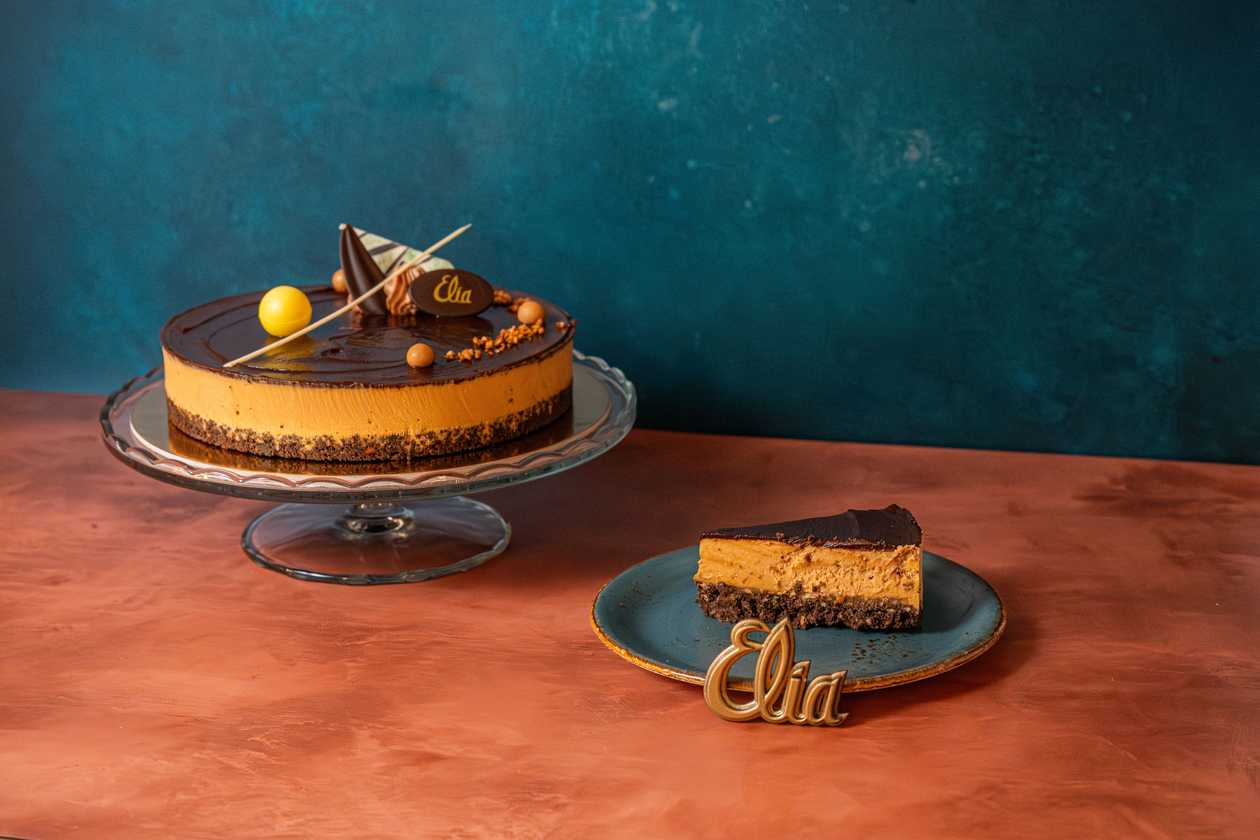 Peanut & Caramelized White Chocolate Gateau