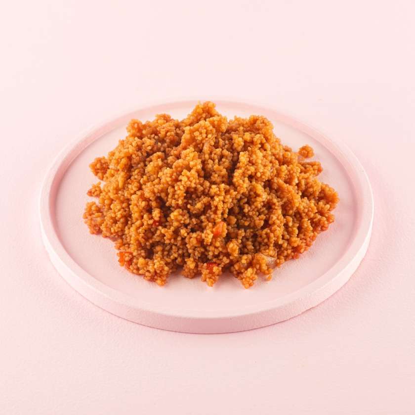 Кускус із соєвим соусом та помідорами