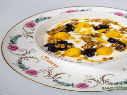 Greek Yogurt With Granola