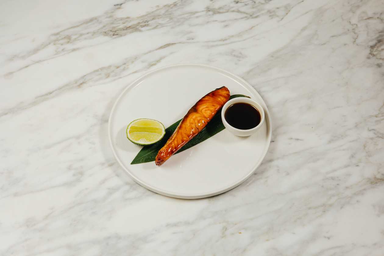 Pan-Fried Salmon with Teriyaki Sauce 150g