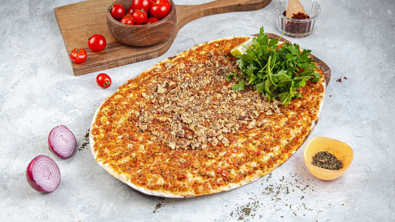 Walnut lahmacun