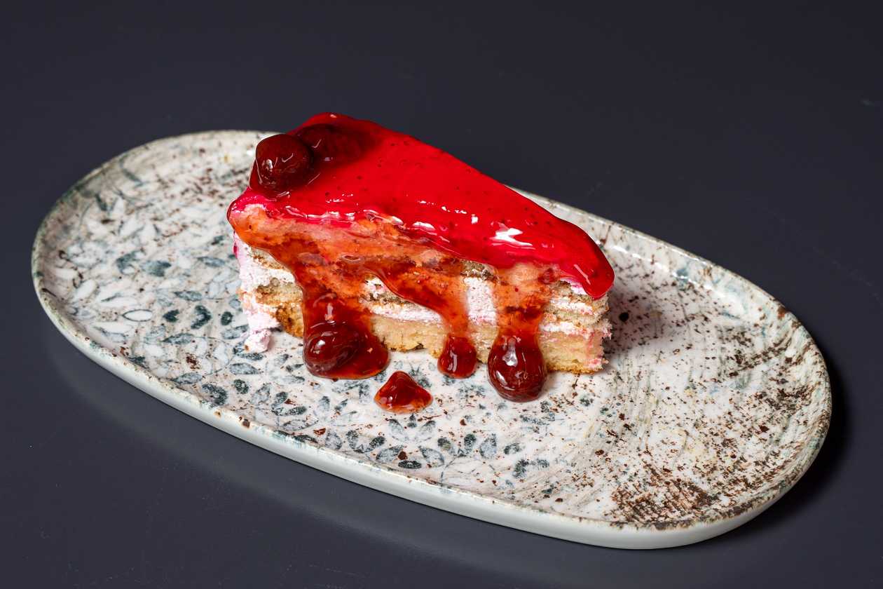 Strawberry Tiramisu Cake