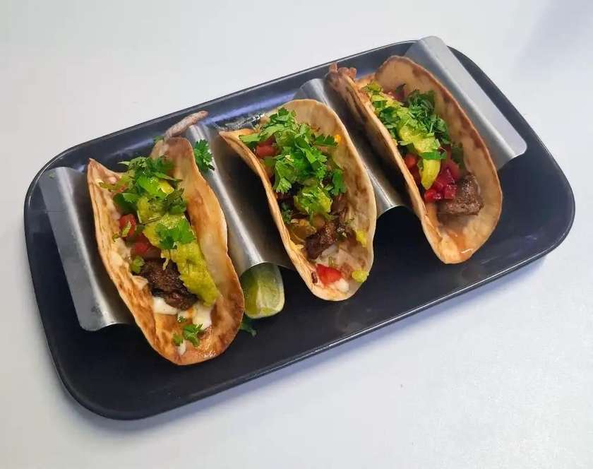 TACOS FLANK STEAK .