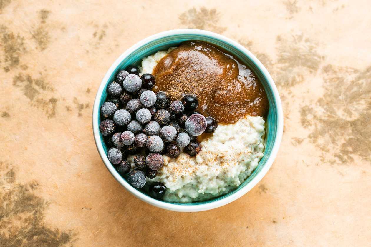 Kaerapuder + šokolaaditort + õunamahl