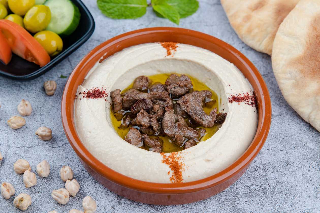Hummus with Meat