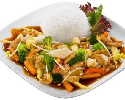 69. Wieprzowina Smażona Chop-Suey