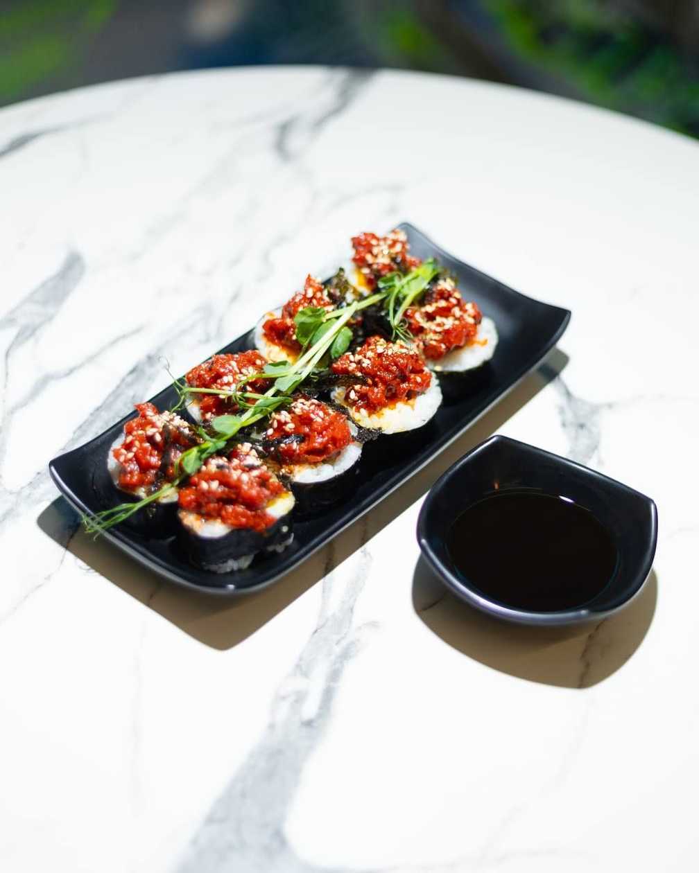 Kimbap with Tuna Hwe