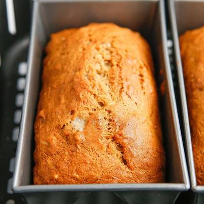 Oatmeal banana loaf cake