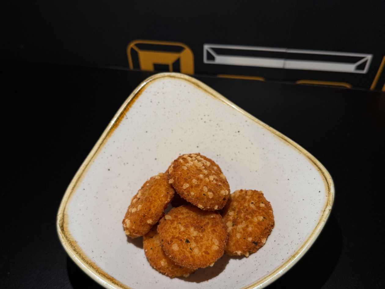 Camembert bites