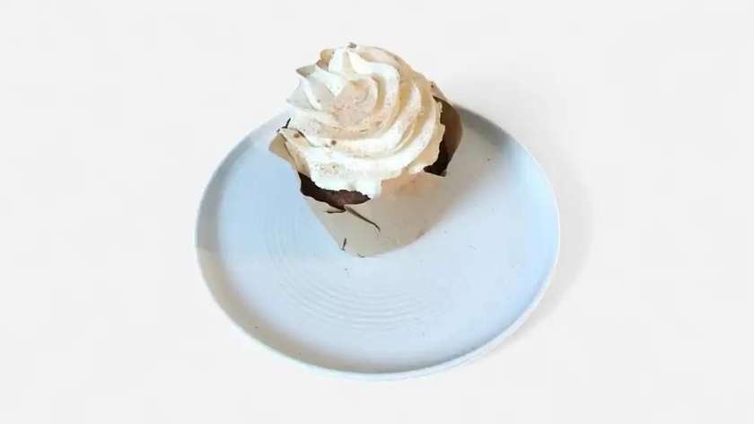 Muffin cynamonowy z karmelem